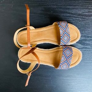 SO Sandals